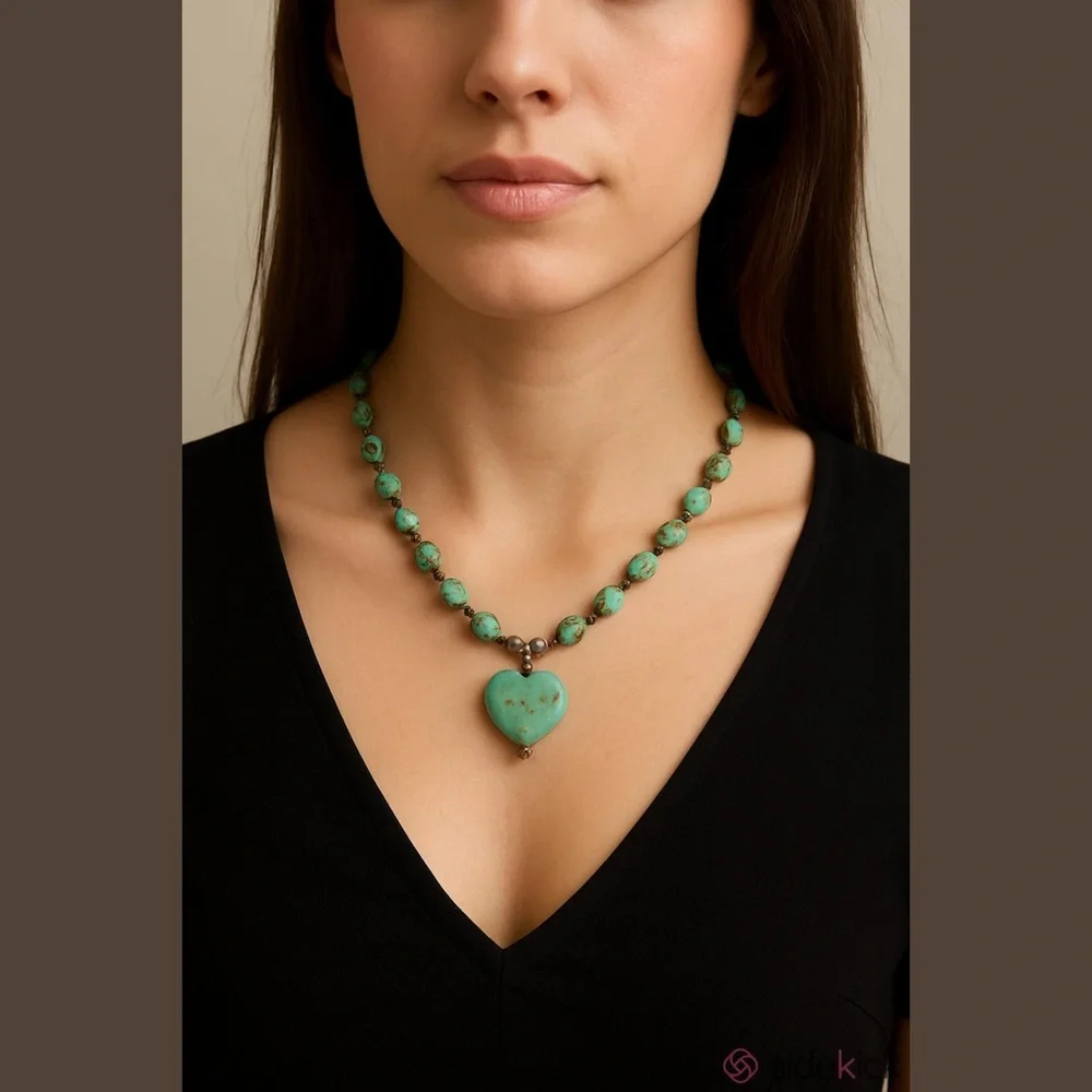 Vintage Turquoise Heart shaped Howlite Pendant Necklace Boho Southwestern - Picture 1 of 4